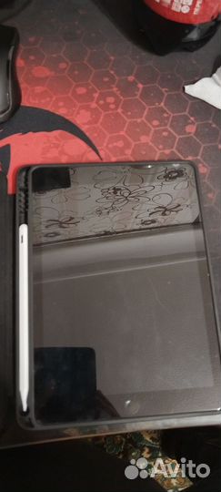 Продам iPhone 8 plus и iPad 6