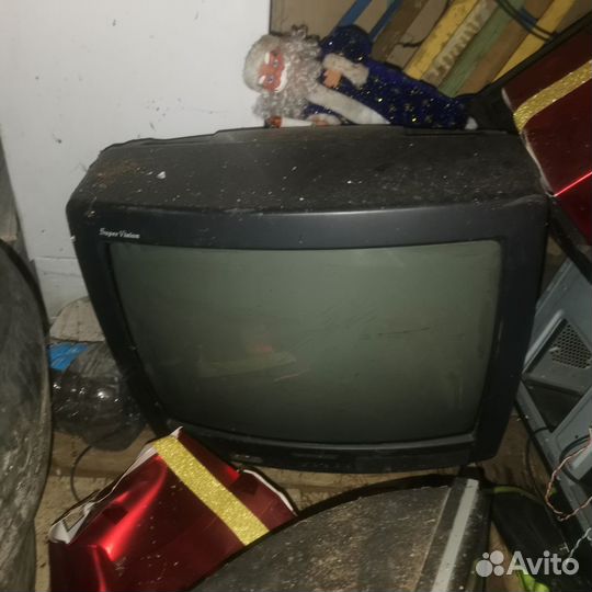 Телевизор на запчасти