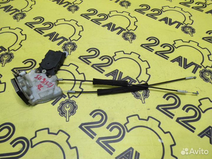 Замок двери задний левый Subaru Forester SG9 EJ255