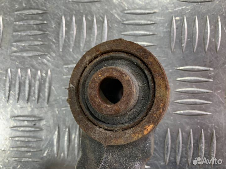 Рычаг передний правый верхний Land Rover рест