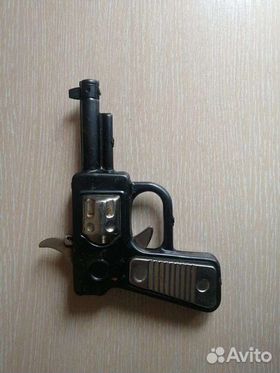 Игрушка пистолет СССР