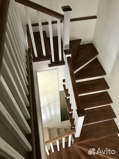 Ступени для лестниц и другие комплектующие К