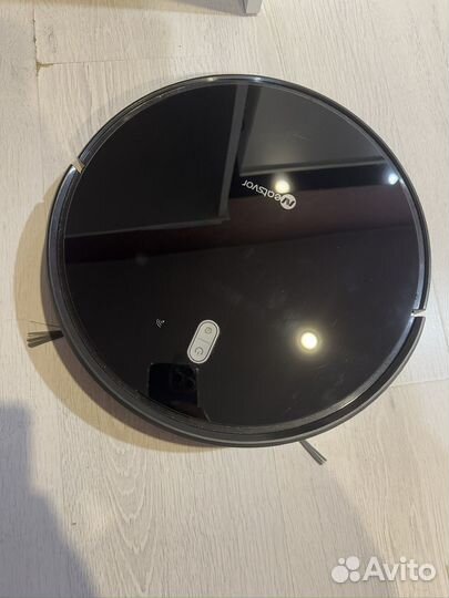 Робот пылесос neatsvor x520