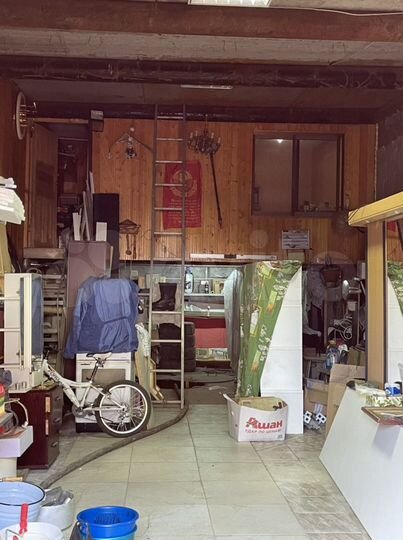 Гараж, > 30 м²