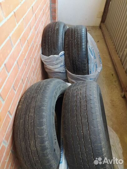 Bridgestone Dueler H/T 265/65 R17