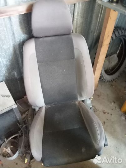 Сидения Субару Импреза