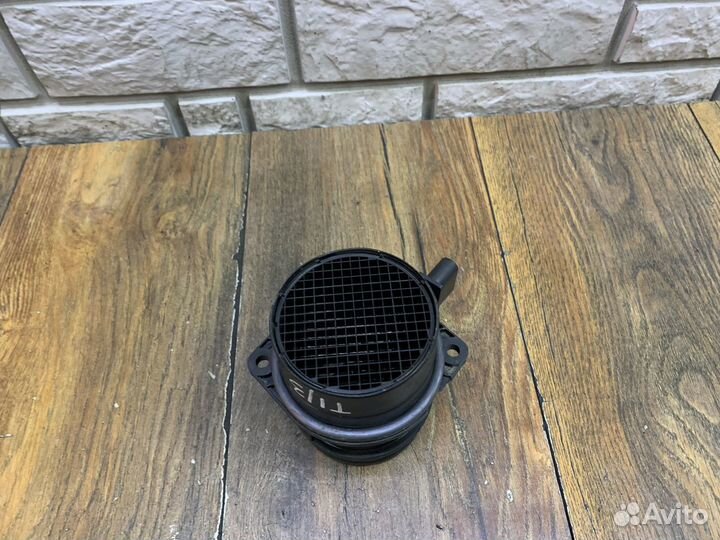 VW Touareg 1й Расходомер воздуха (массметр)