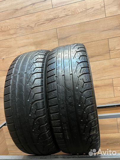 Pirelli Winter Sottozero 210 Serie II 215/60 R17