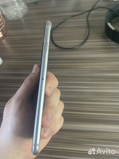iPhone 6S, 64 ГБ