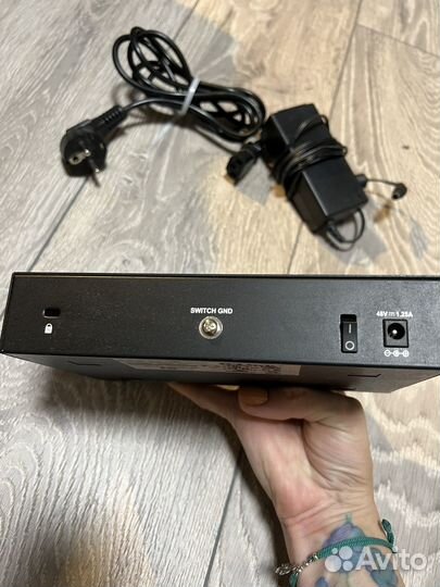 Коммутатор PoE D-link DGS-1008P