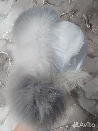 Шапка зимняя из натуральной кожи с мехом женская