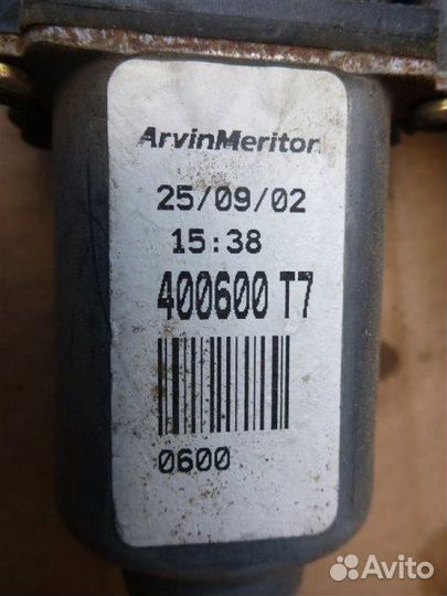 Стеклоподъемник задний правый Nissan Primera P12