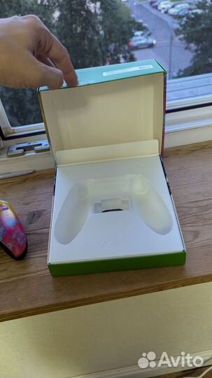 Коробка от геймпада Xbox series forza horizon 5