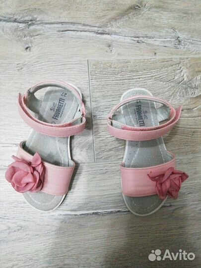 Босоножки Favaretti б/у