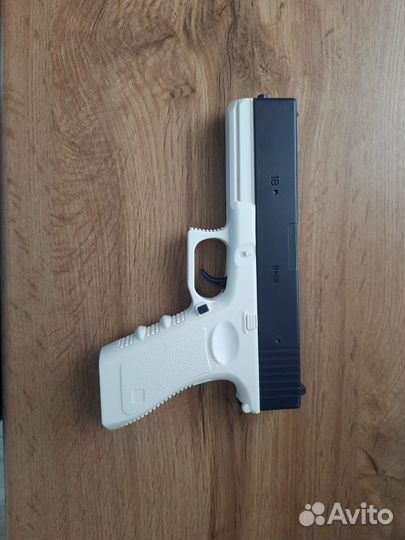 Водяной пистолет Glock-18