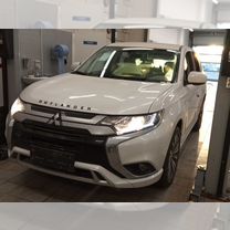 Mitsubishi Outlander 2.0 CVT, 2022, 45 км, с пробегом, цена 3 020 000 руб.