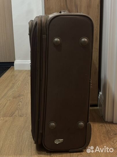 Чемодан на колесах