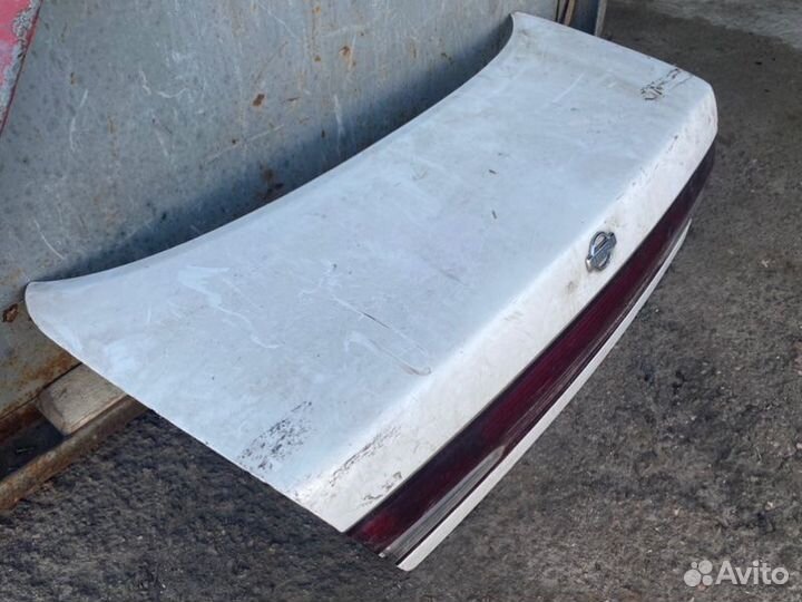 Крышка багажника Nissan Maxima A32 1994/2000