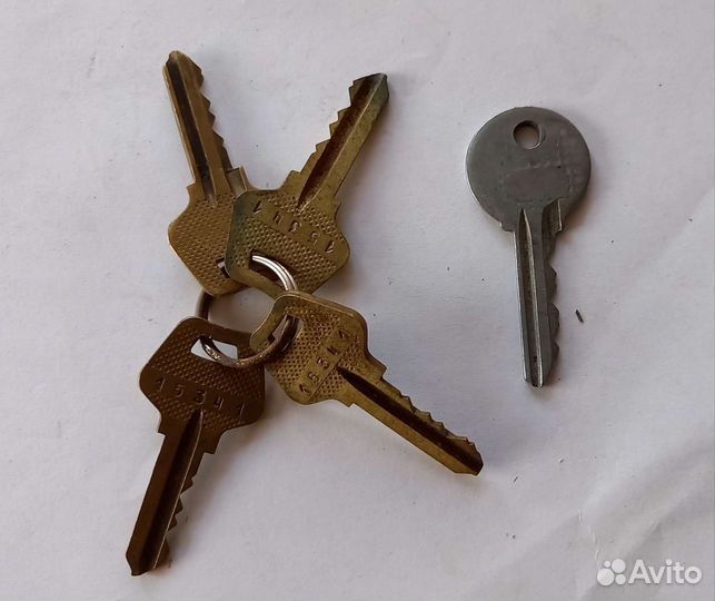 Латунные ключи от советских навесных замков