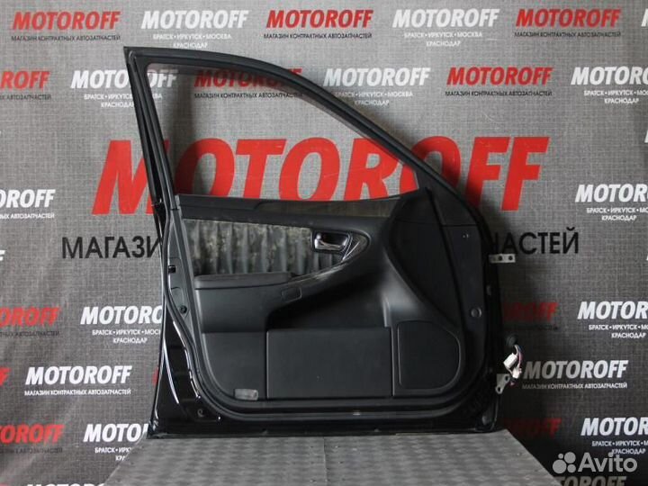 Дверь передняя левая Краун Мажеста UZS186 те А846
