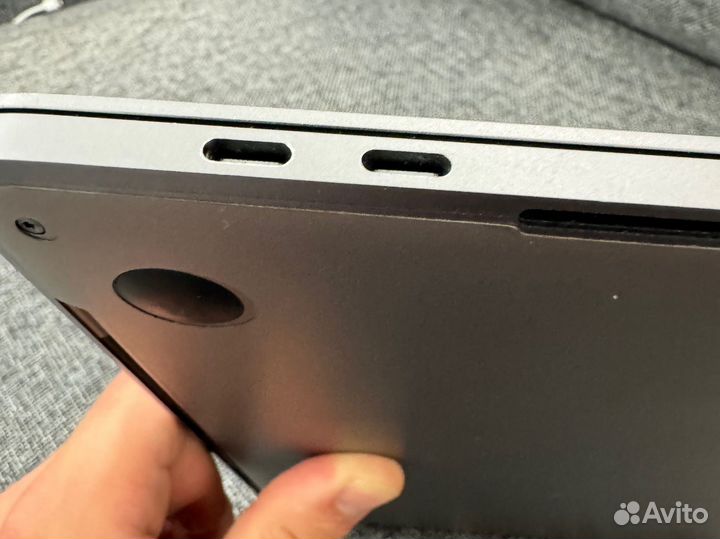 Macbook pro 13 2018 touch bar