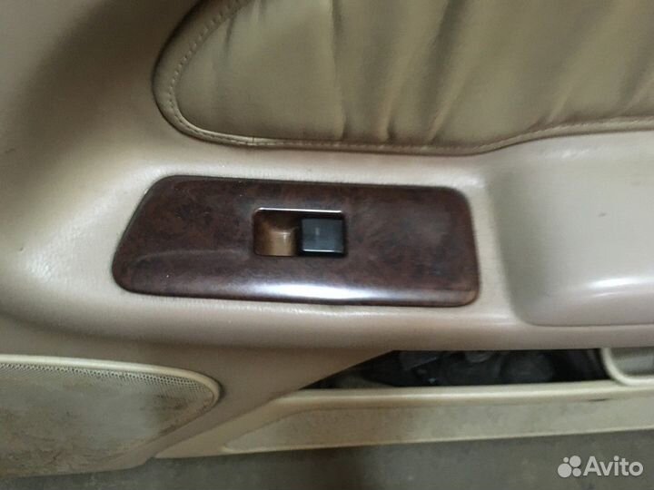 Блок управления стеклоподъемниками (Nissan Maxima)