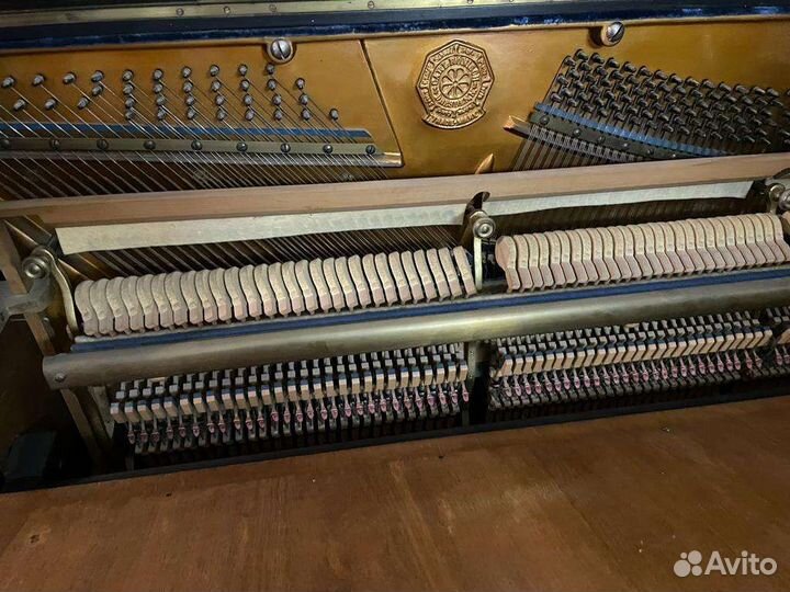 Старинное немецкое пианино
