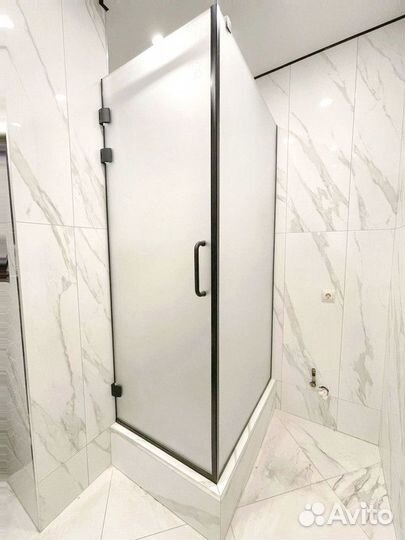 Душевая перегородка из стекла