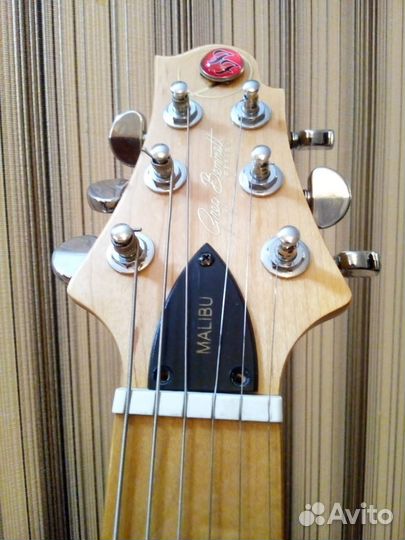 Электрогитара Gibson Custom Pr/ Maliby SamickKorea
