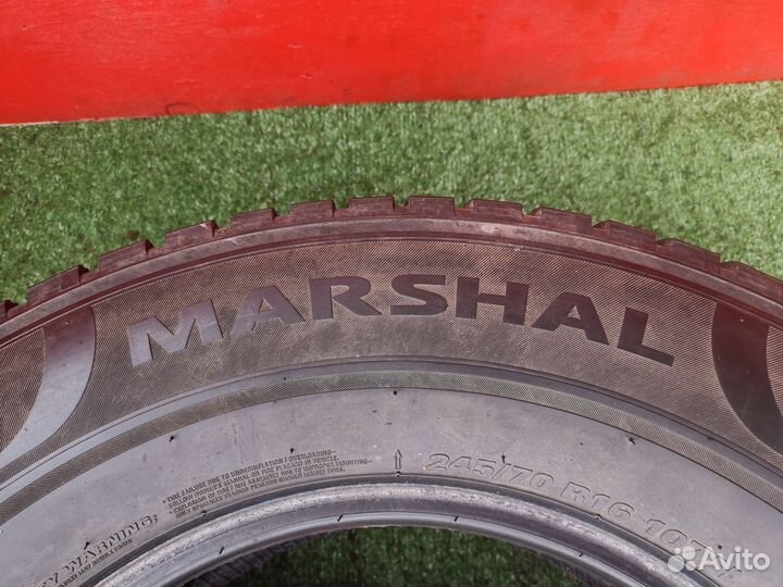 Marshal WinterCraft SUV Ice WS31 245/70 R16 107H