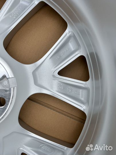 Колесный диск R20 Land Rover Evoque LR114521