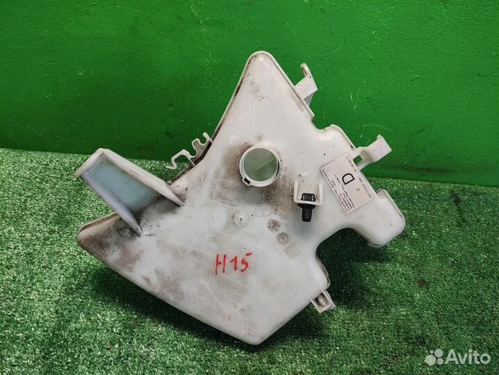 Бачок омывателя Toyota Auris E150 2009