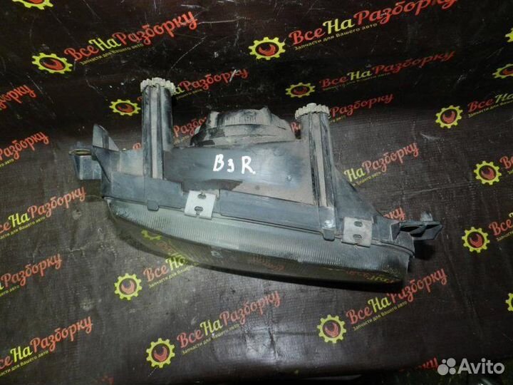 Фара правая передняя правая Volkswagen Passat B3