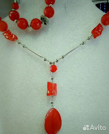 Колье и браслет из бусин