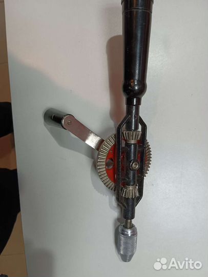 Ручная дрель