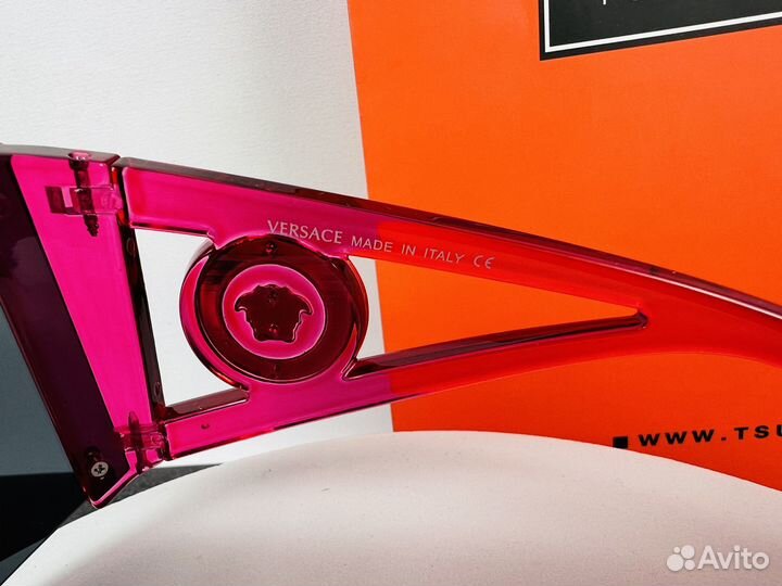 Солнцезащитные очки Versace