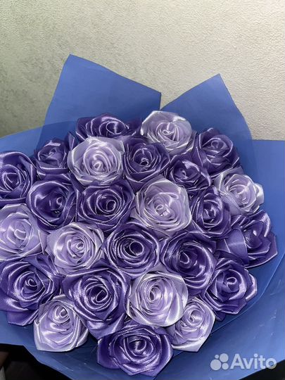 Букет атласных роз