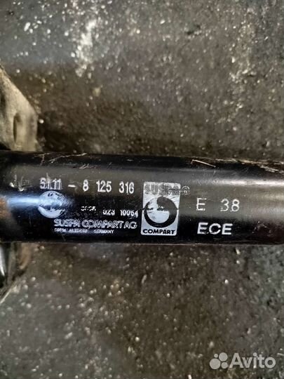 Ударный демпфер правый для BMW e38