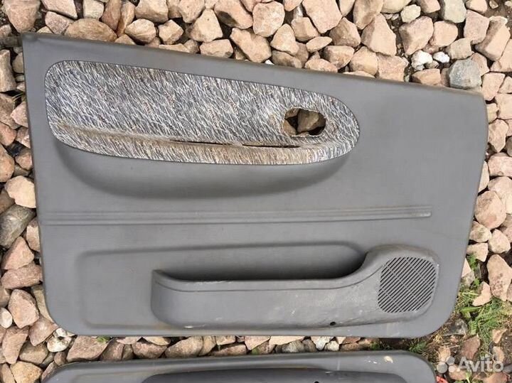 Обшивка двери комплект Киа Спортейдж
