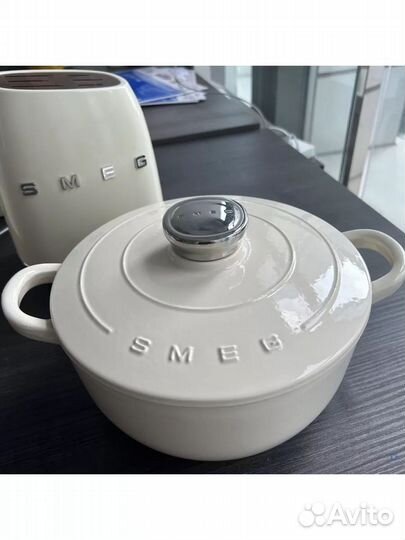 Кастрюля smeg