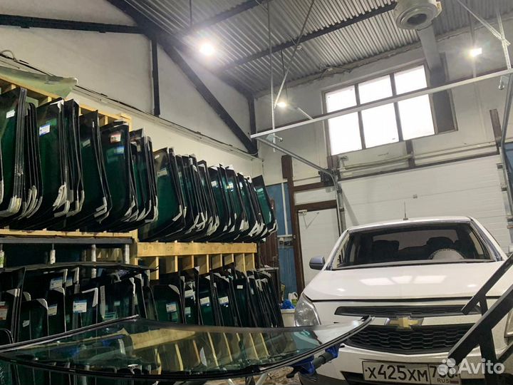 Лобовое стекло Шевроле Каптива / Опель Антара