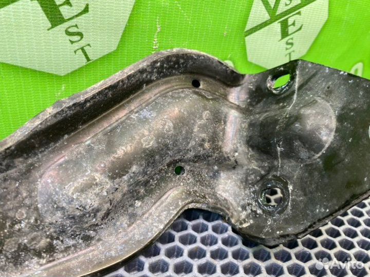 Ролик раздвижной двери задний левый Mazda Mpv LW5W