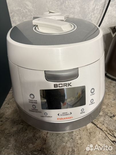 Мультиварка bork u700