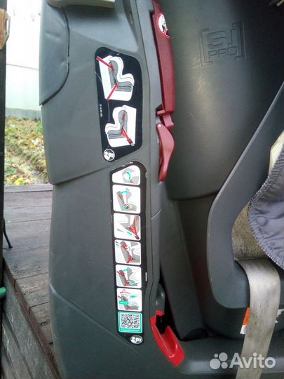 Детское кресло в автомобиль