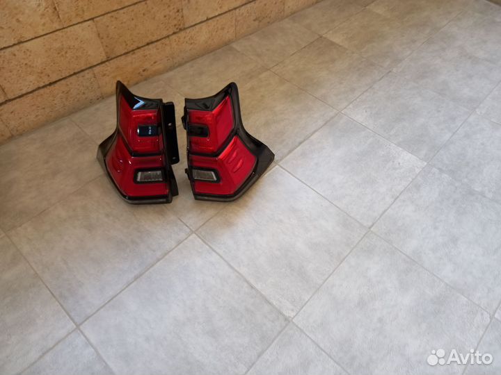 Фары на toyota prado 150