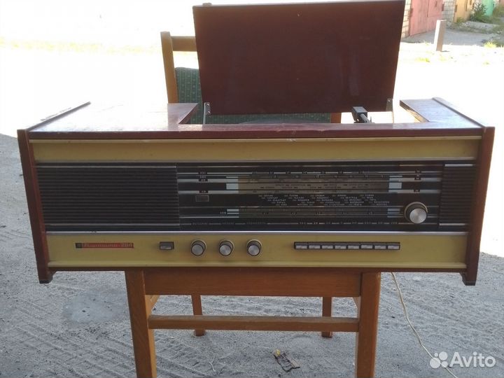 Радиола кантата 204