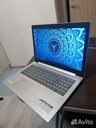 Ноутбук Lenovo / i3-6006U / 920MX / 4GB / 120SSD