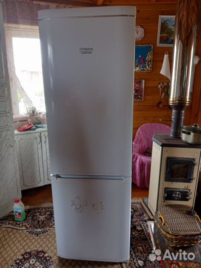 Холодильник indesit