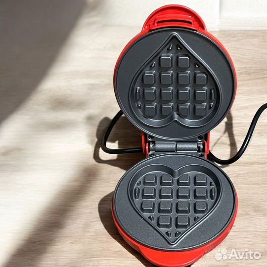 Вафельница Attivio Сердце HA-3603