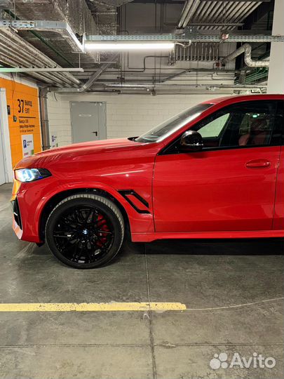 BMW X6 M 4.4 AT, 2024, 8 900 км